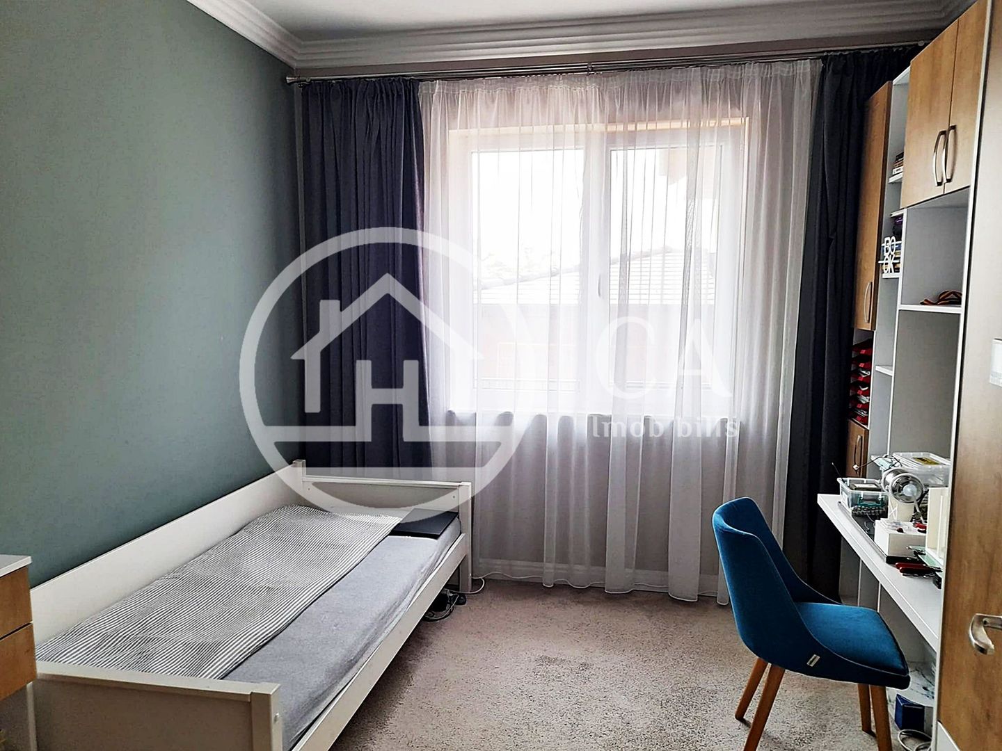 Casă de vânzare cu 5 camere în zona de Dealuri, Oradea - Poză 11