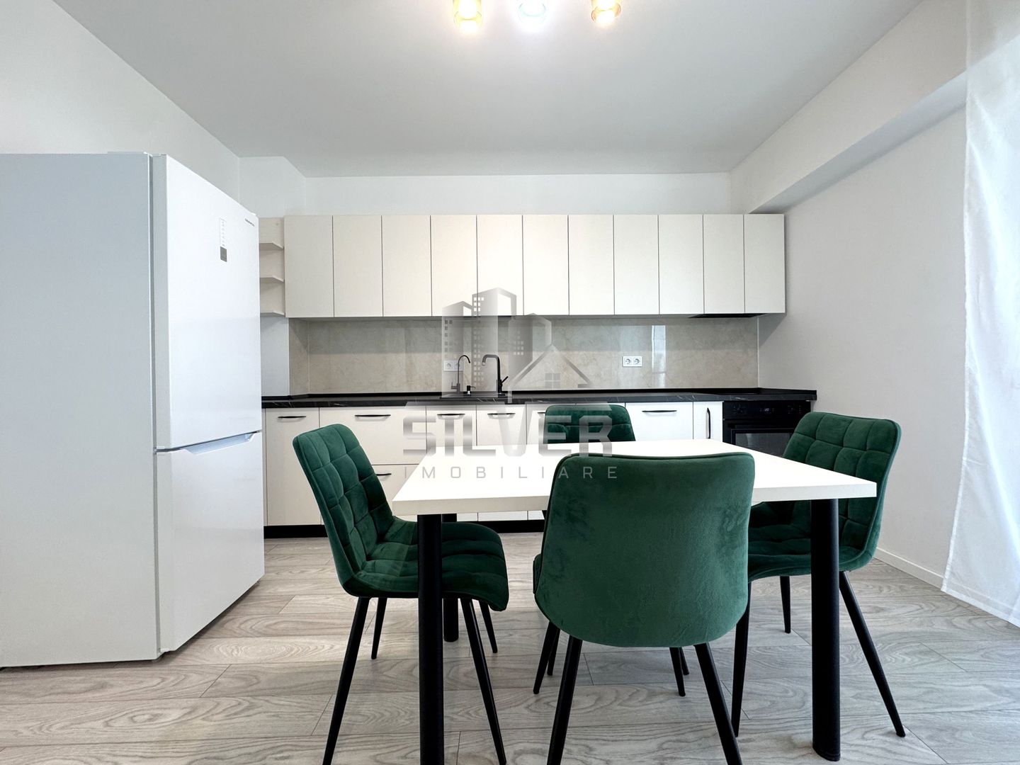 Apartament cu 2 camere la cheie in West City Tower. - Poză 4