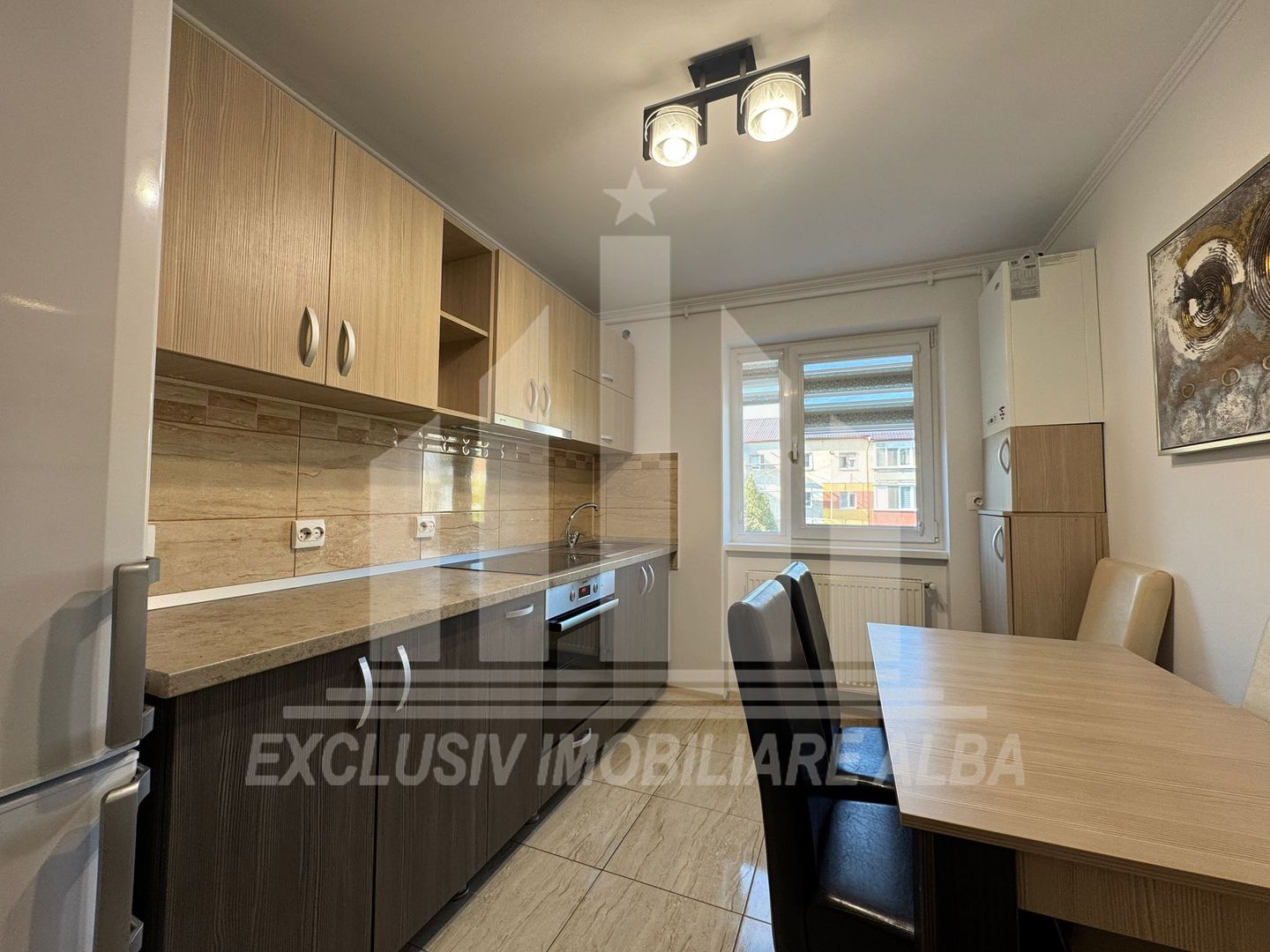 Apartament cu 2 camere complet renovat, etaj intermediar, Cetate - Poză 5