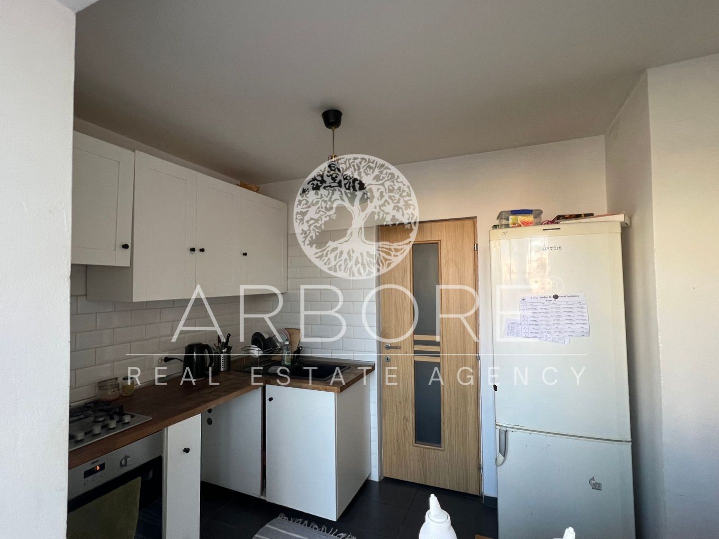 3 camere Titan, langa Parc si Stadionul National - Poză 8