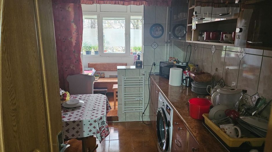 Vând apartament 3 camere - Poză 5