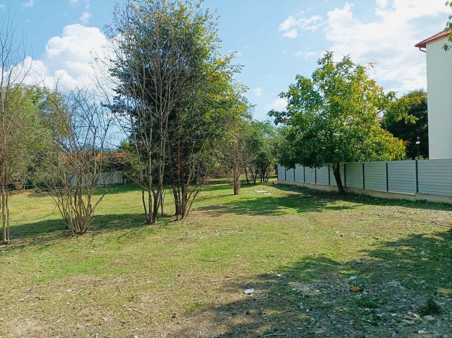 Casa cu teren intravilan 2.273 mp- pozitie centrala Darmanesti Bacau - Poză 4