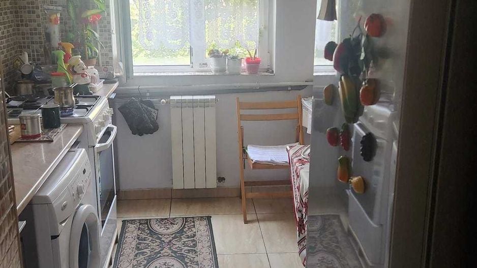 Vanzare Apartament 3 camere, 64 mp, centrală proprie, boxă 17 mp, lângă metrou - Poză 5