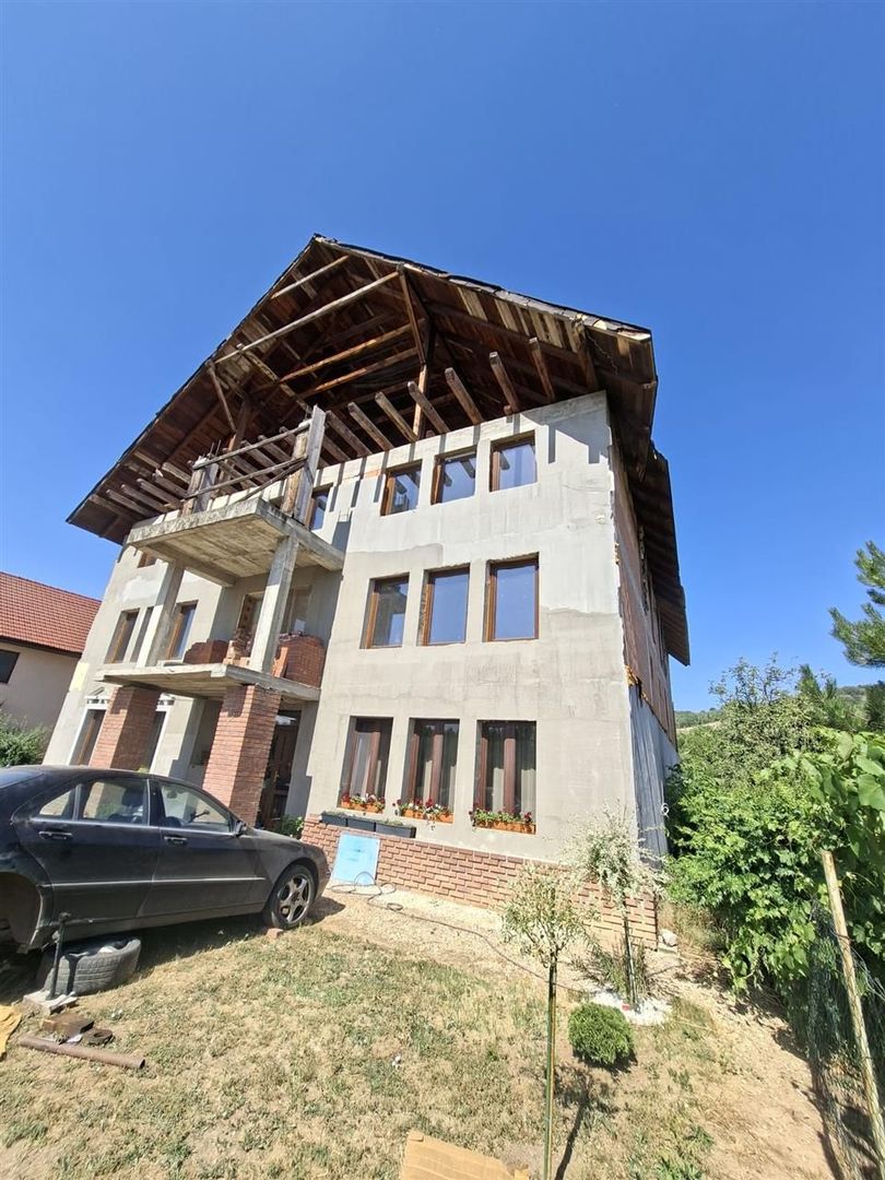 Pensiune de vanzare in Oradea zona Podgoria - Poză 5