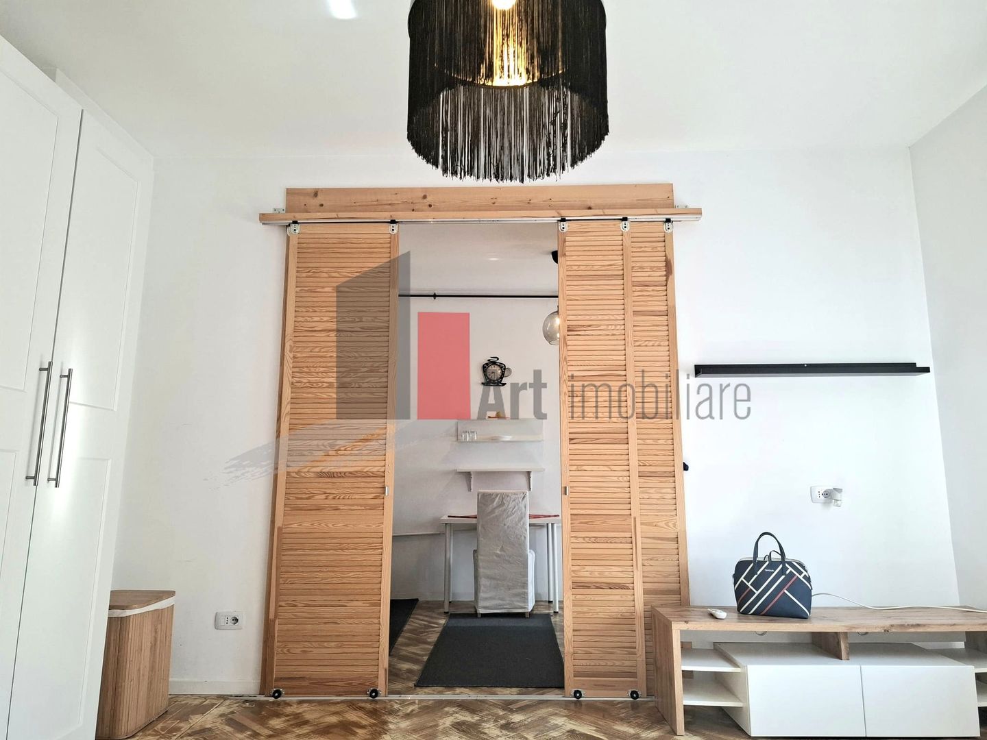 Studio modern, 32 mp,+ 20 mp anexe, zona Parcul Carol-Parlament - Poză 9