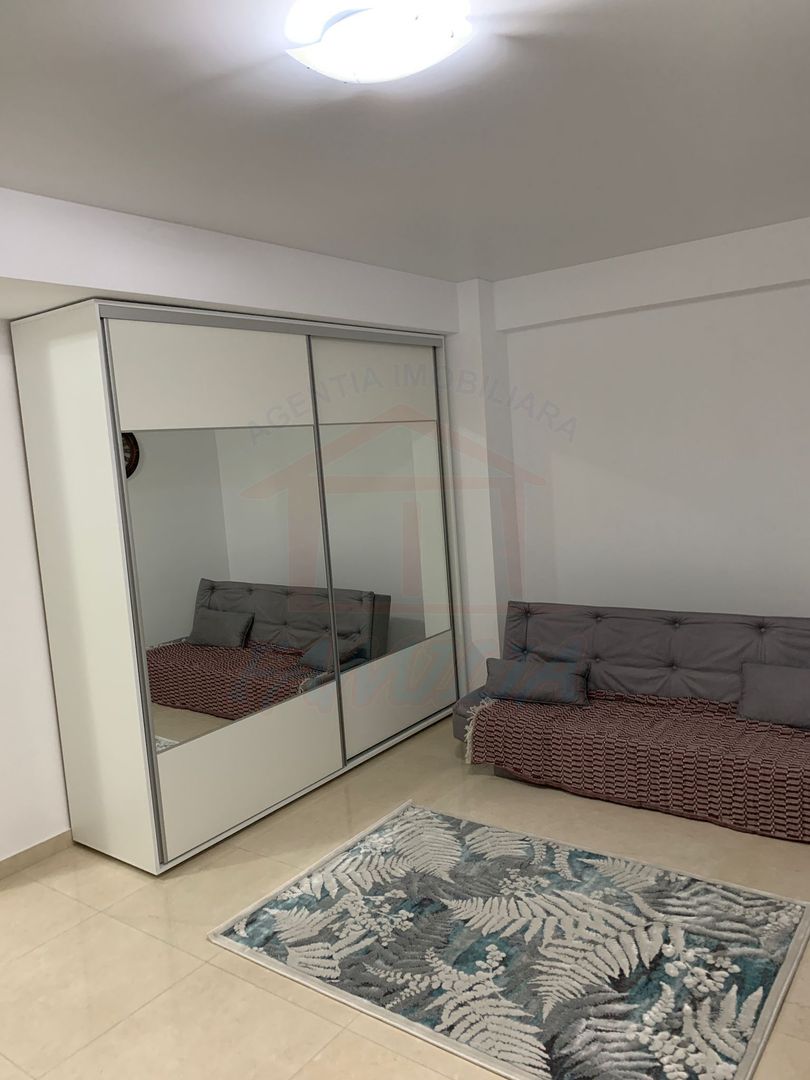 Inchiriem studio in Micro 17 , etaj 2 bloc ROKA, parcare privata, - Poză 5