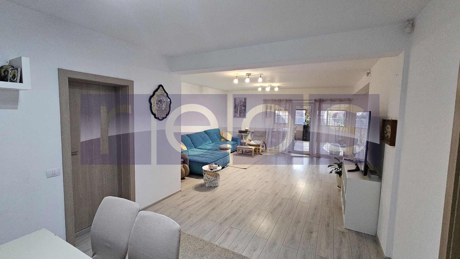 CASĂ P+1 DE VÂNZARE  CARTIERUL LATIN – TEREN 400 MP  - GARAJ - Poză 2