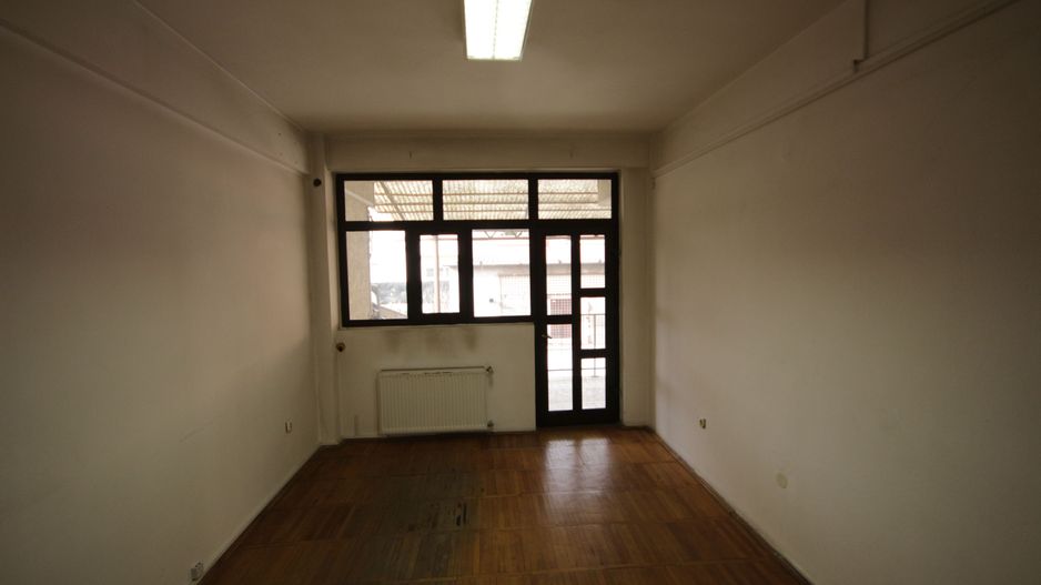 Imobil destinatie birouri + depozit - Poză 33