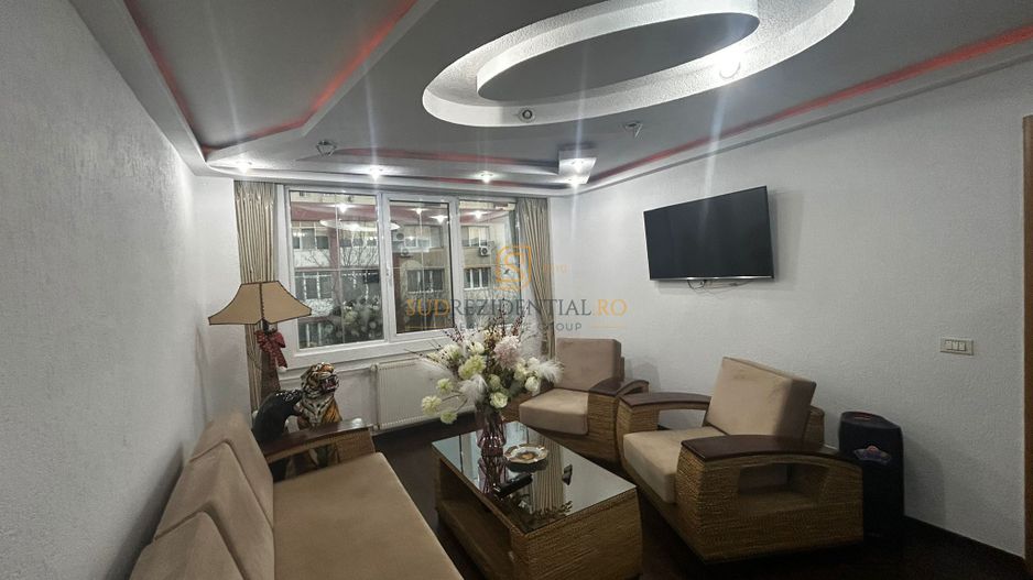 Apartament 3 camere, suprafata generoasa, zona Piata Resita - Poză 1