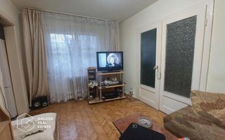 Apartament 3 camere, etaj 1, 42 mp, zona Piața Doina - Poză 1