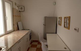 BRASADAS închiriază garsoniera et 9/9 40mp Dimtrie Cantemir. - Poză 8