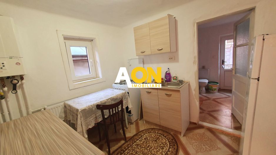 Casa cu 2 camere, 300 mp teren, Cetate - Poză 5