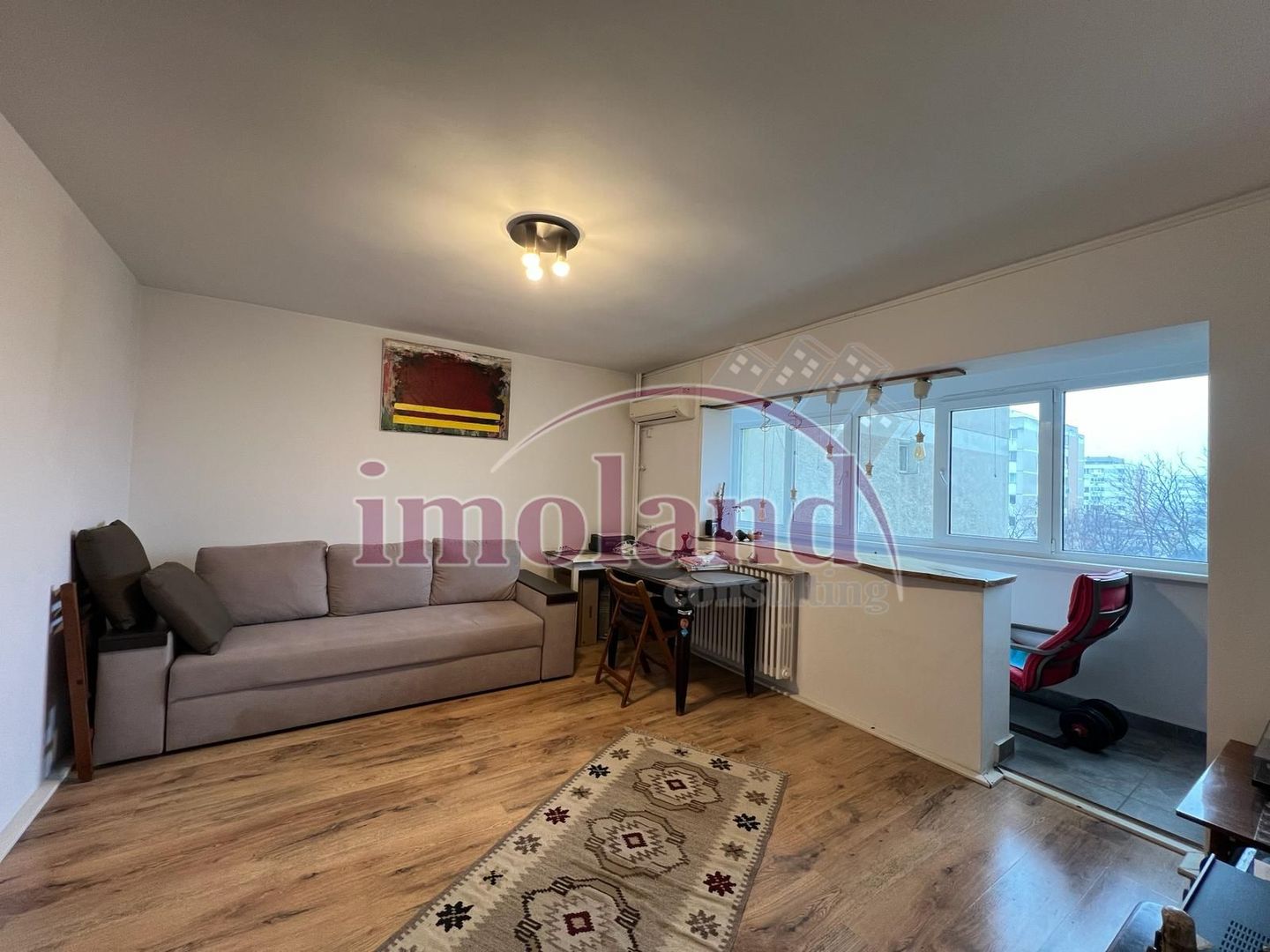 Vanzare - Apartament 3 camere - Aleea Compozitorilor - Poză 1