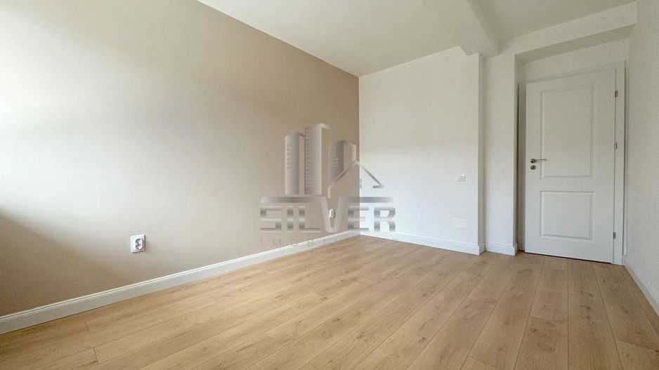 Apartament cu 3 camere/terasa 24 mp/boxa/finisaje incluse/PRET REDUS! - Poză 8