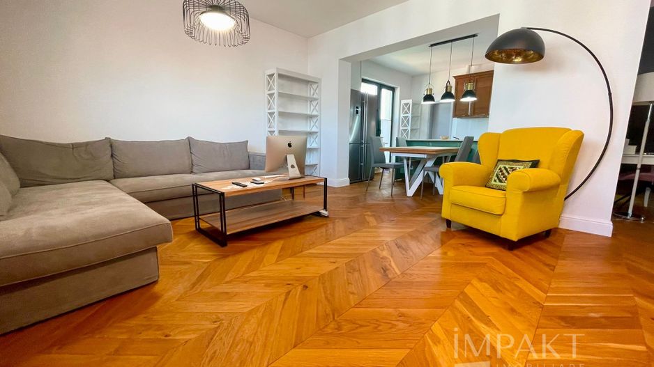 De inchiriat-Apartament cu 4 camere, Garaj și Parcare | Zona Centrala - Poză 1