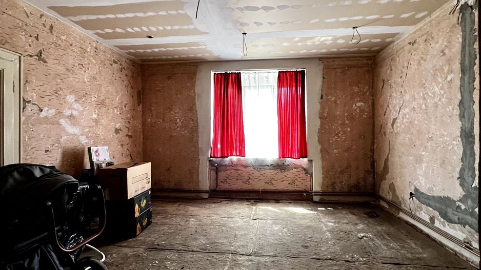 Casa in Tinca, centrala, 3 camere cu strada asfaltata - Poză 7
