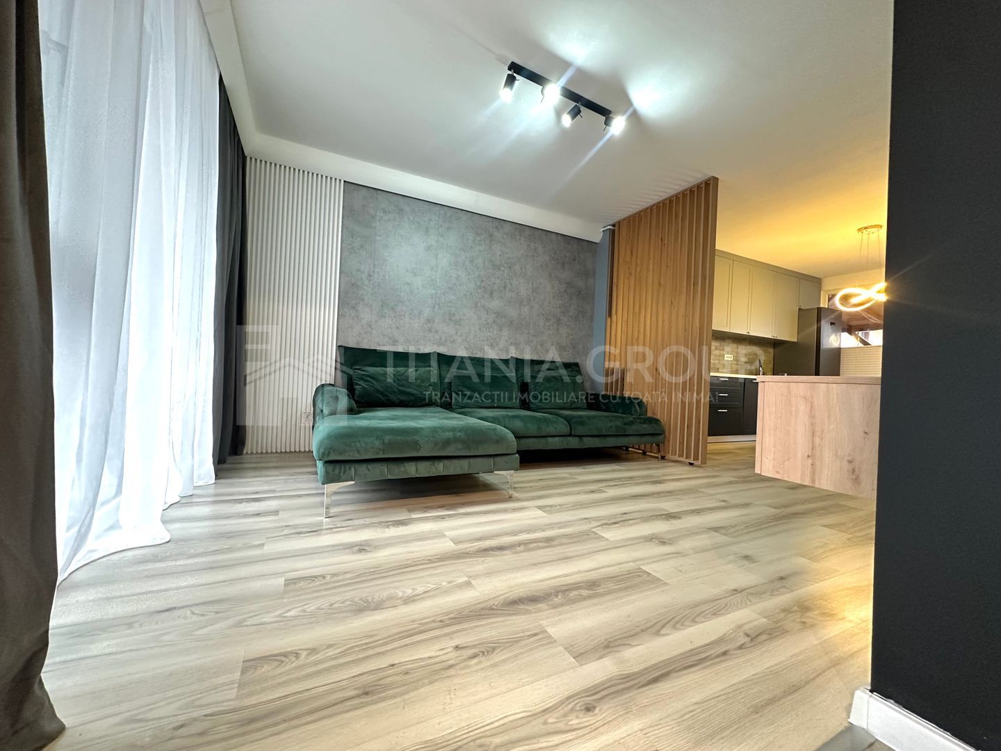 Casa mobilata modern, cu 3 camere de inchiriat - Sanpetru - Poză 20