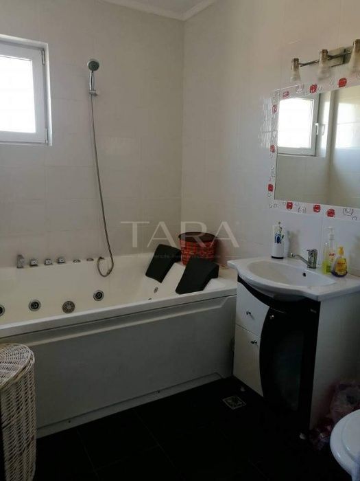 Apartament 3 camere, Floresti, zona Atelier Pizza. - Poză 10