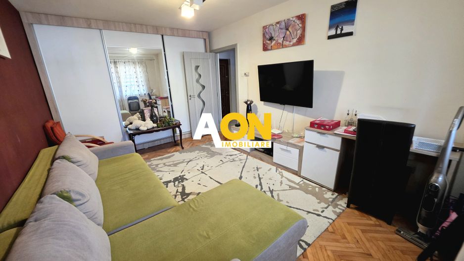 Apartament 3 Camere, Decomandat, Complet Mobilat, Cetate - Poză 1