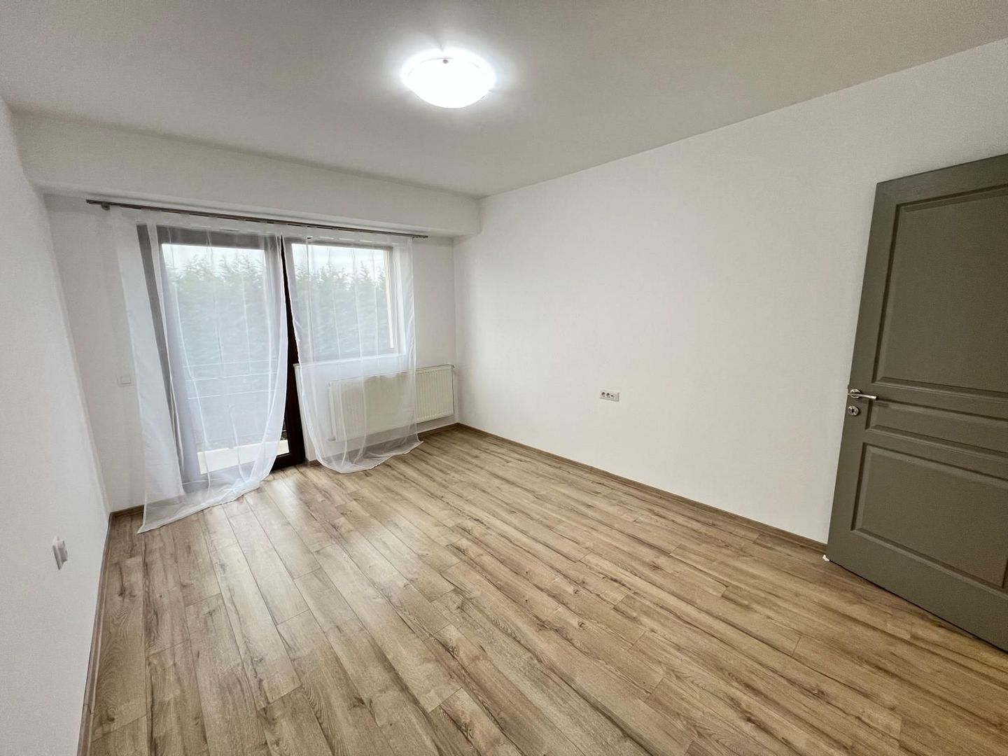 Casa cu 7 camere | 3 balcoane | Garaj | 220 mp + 80 mp curte | Cartier Panorama - Poză 13