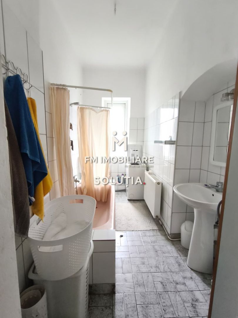 Casă deosebită, situată Ultracentral în Baia Sprie! - Poză 10