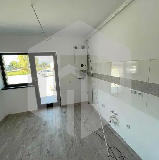 Selimbar | Apartament 2 camere | - Total Decomandat | Etaj 3 - Poză 12