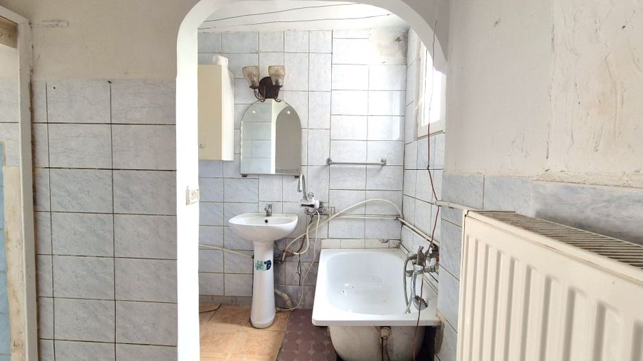 Casa de vanzare pretabila locuinta sau afacere | 13 Septembrie - Poză 12