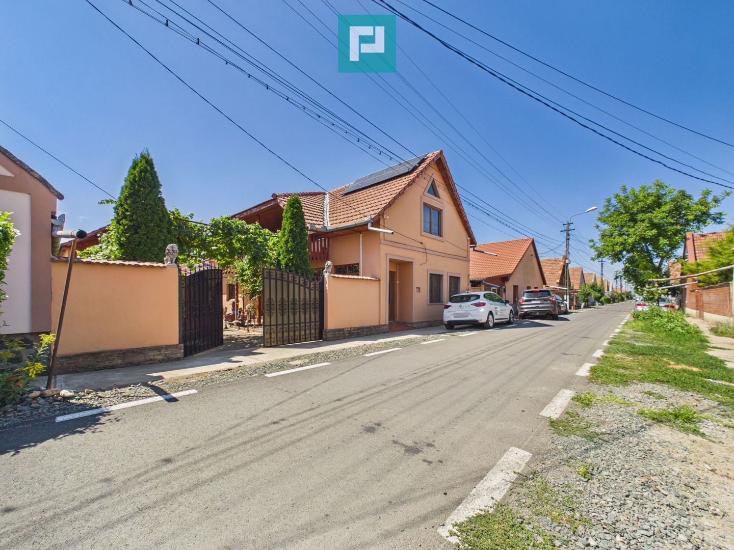 Casă individuală spațioasă în Jimbolia - Poză 1