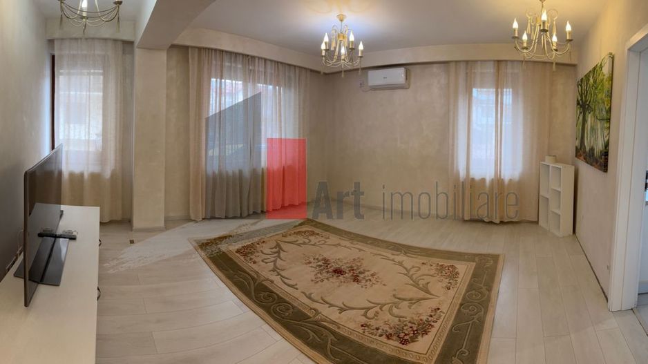 Vanzare apartament 3 camere si curte,loc de parcare Padure Rosu Chiajna - Poză 2