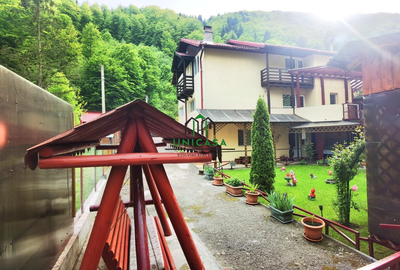 Casa de vacanta / Pensiune / Voineasa - Poză 3