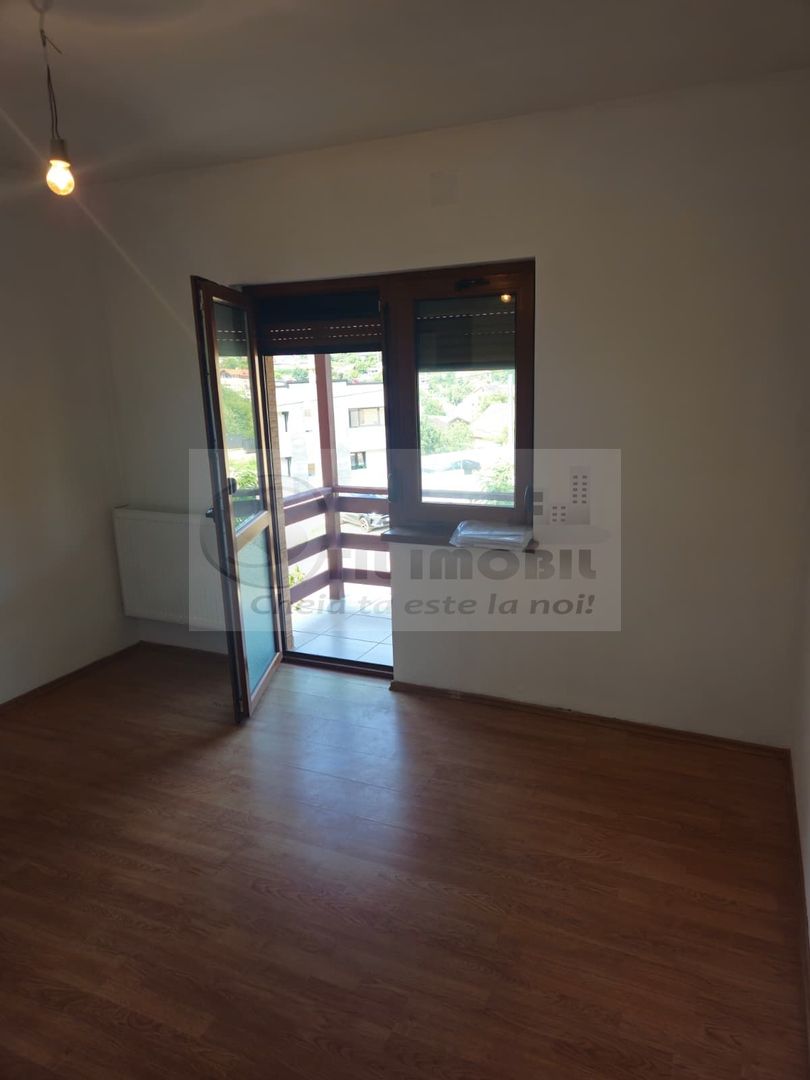 Apartament cu 3 camere, 70mp, zona Bucium - Poză 14