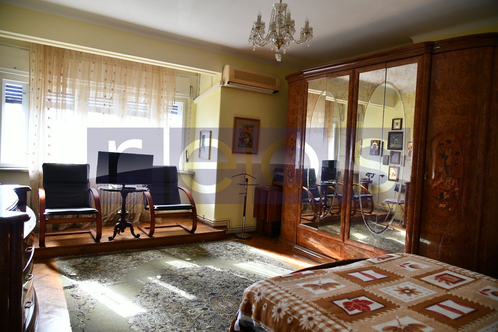 INCHIRIERE| 3 Camere In Vila | CURTE ȘI GARAJ - Poză 8