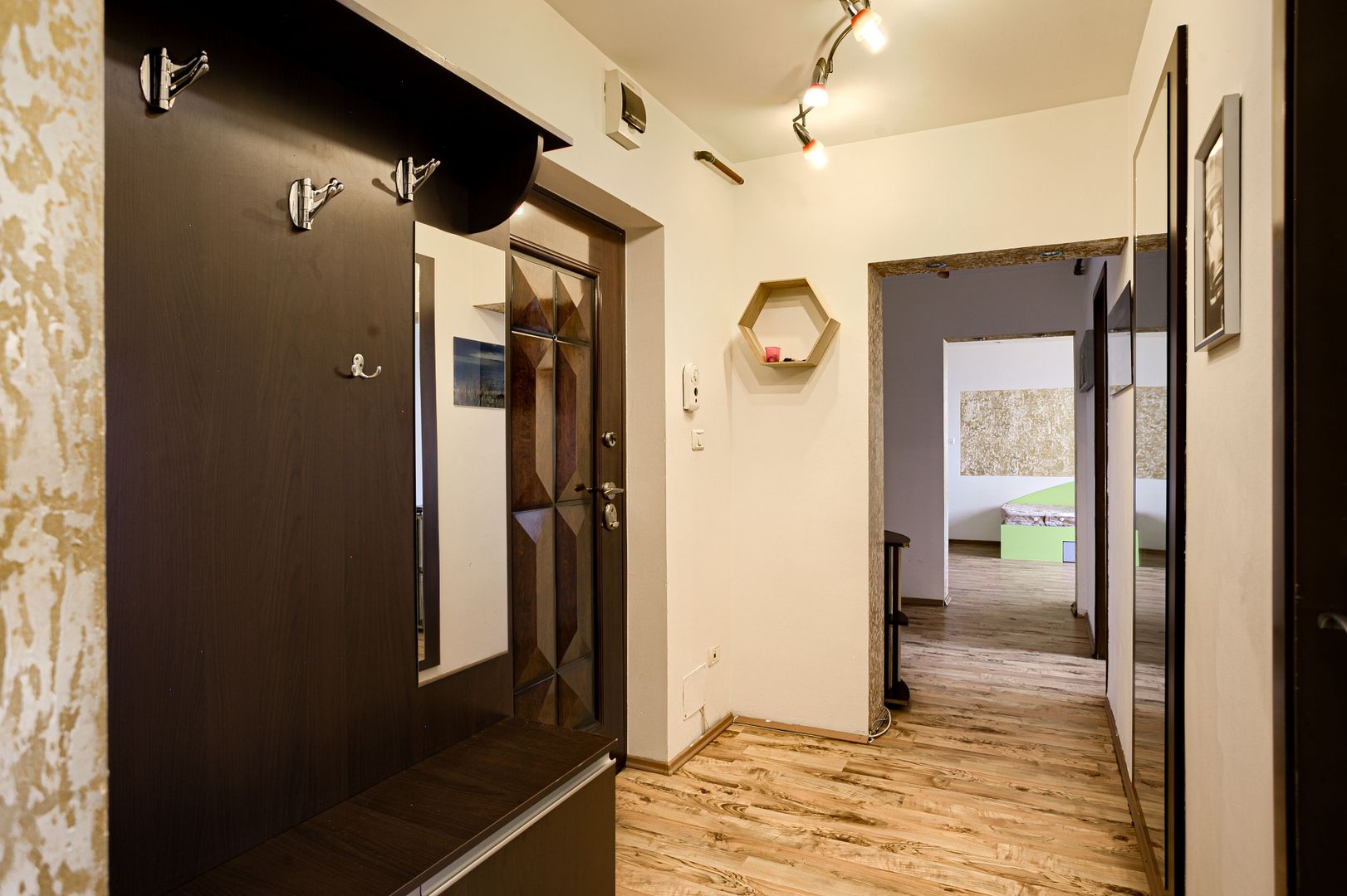 Apartament cu 4 camere Micălaca etaj 3 și loc de parcare - Poză 3