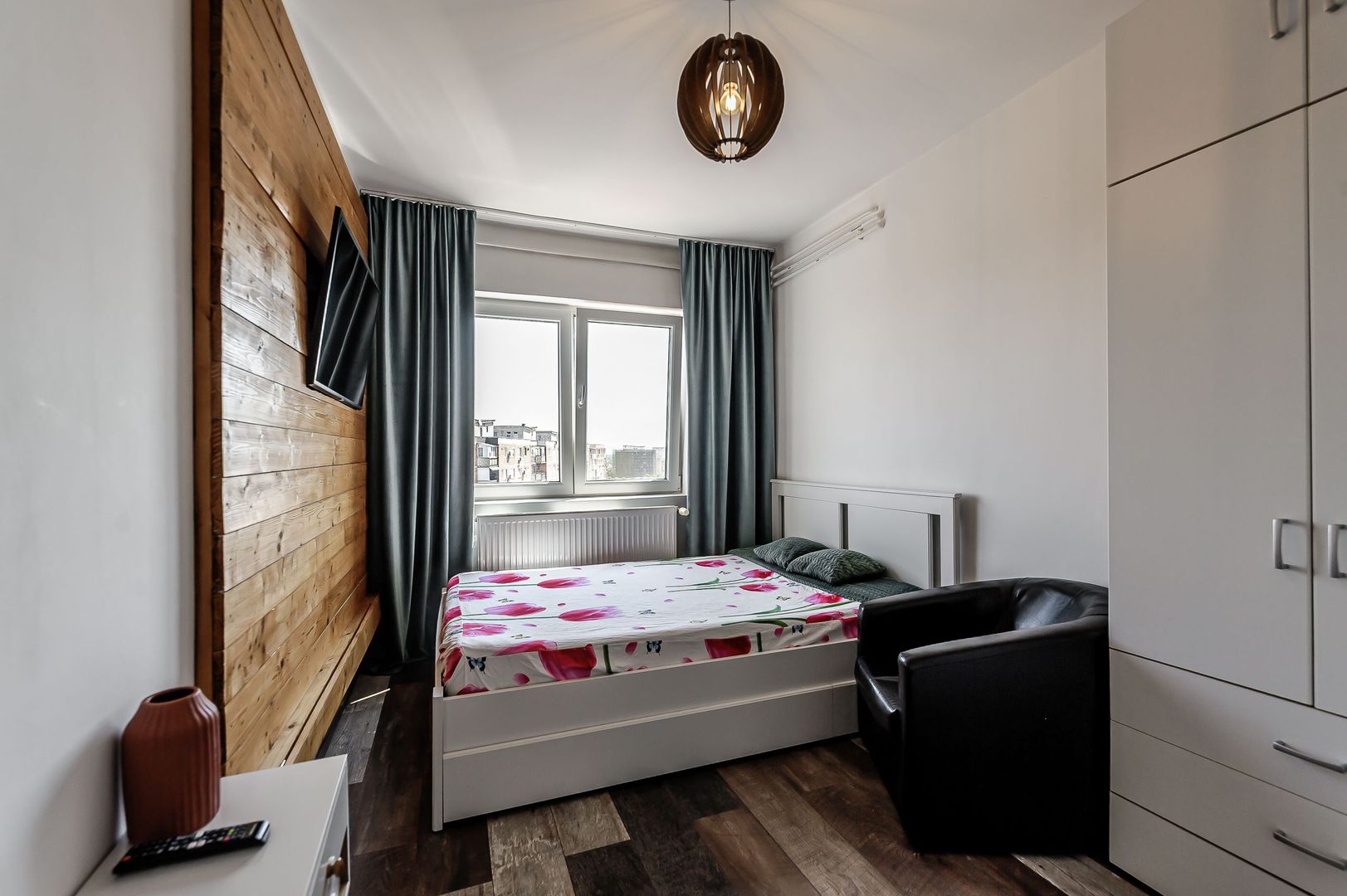 VANDUT! Apartament decomandat 3 camere - Vlaicu - Complet Renovat - Poză 2