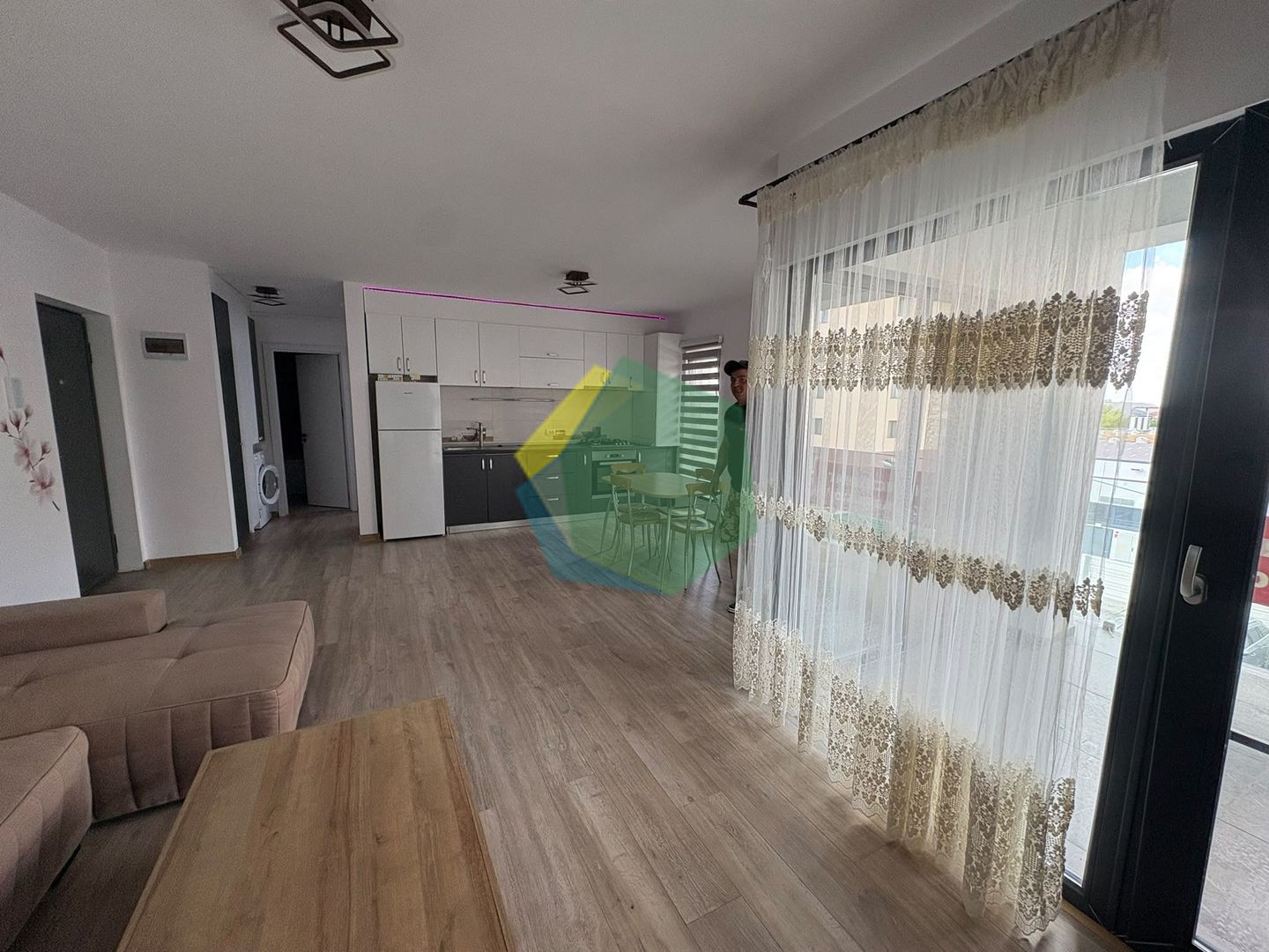 Apartament 2 camere – Central Otopeni /23 August - Poză 2