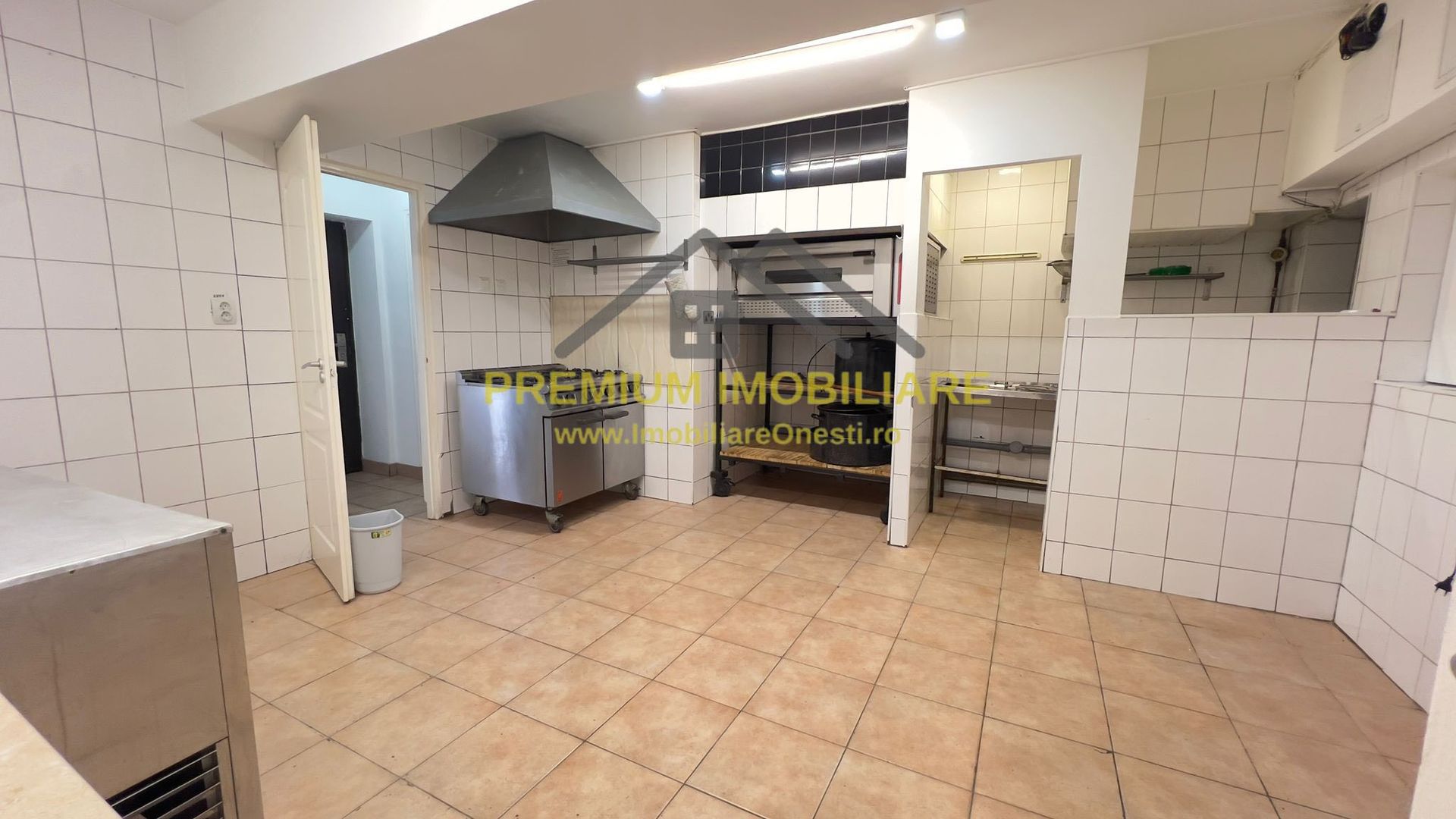 Restaurant - Cafenea De  Vanzare In Onesti - Zona centrala - Poză 7