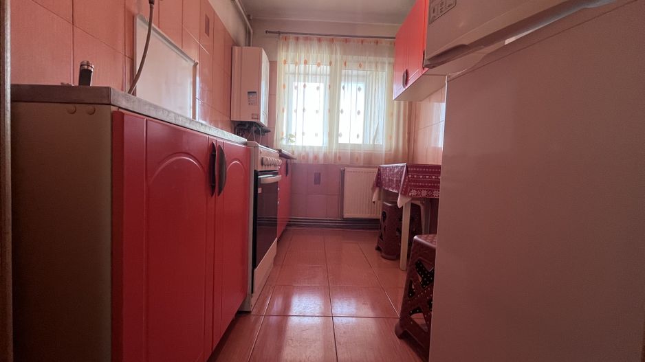 Zonă bună! Vânzare apartament cu 3 camere, micro 6- Târgoviște! - Poză 8