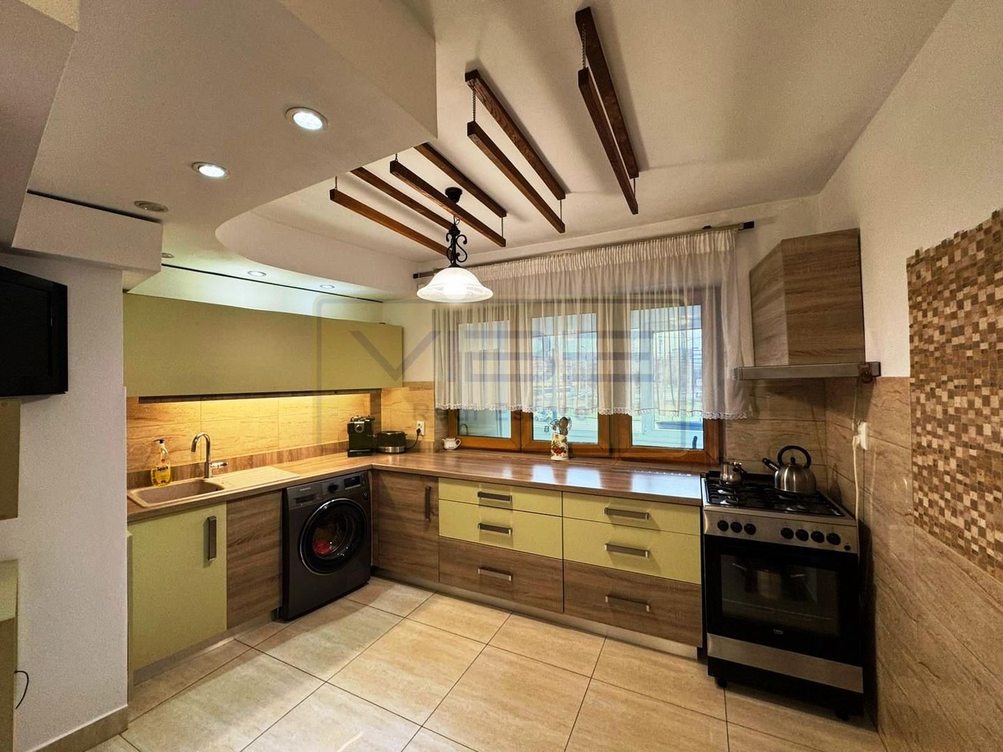 Apartament 3 camere 2 bai central Rond Podu Ros - Poză 13