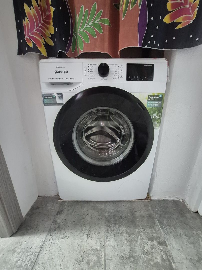 De inchiriat apartament 2 camere, Centru, 300 euro - Poză 2