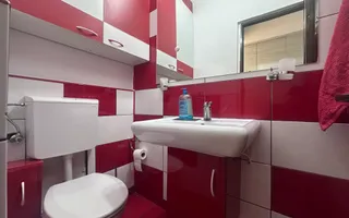 DE ÎNCHIRIAT! Apartament în inima Municipiului Târgoviște! - Poză 11