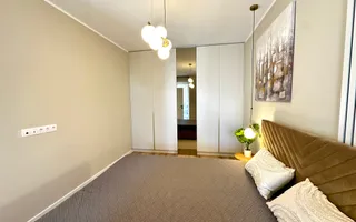 Apartament ultrafinisat | Etaj intermediar | Zona Str Tineretului - Poză 13