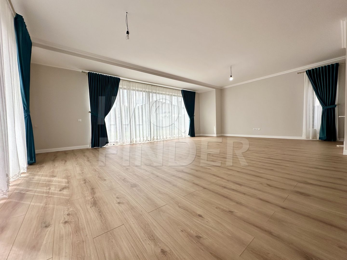 PRIMA INCHIRIERE-  Vilă ultrafinisată zona Hotel Stil - Poză 7