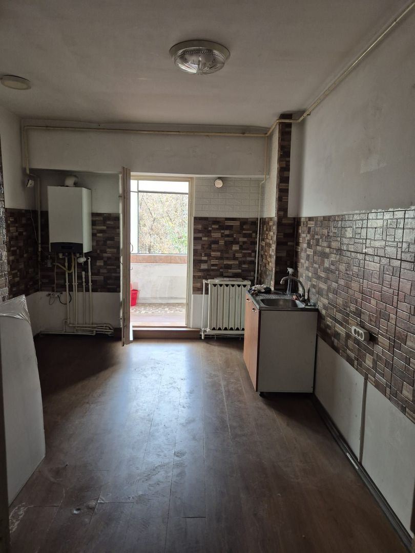 Apartament 2 camere decomandat, central - Poză 5