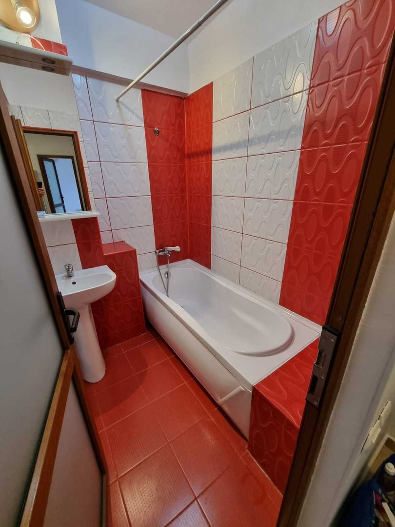 Apartament 2 caemere Bloc nou 2008, centrala proprie, metrou Valea Ialomitei - Poză 8