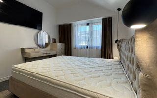 Apartament premium 3 camere + terasa Podul de Fier - Poză 1
