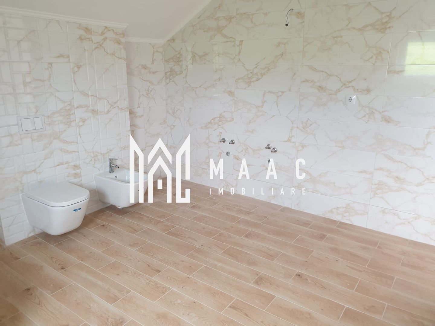 Casă Nouă Modernă I Utilități Complete I Șura Mică - Poză 5