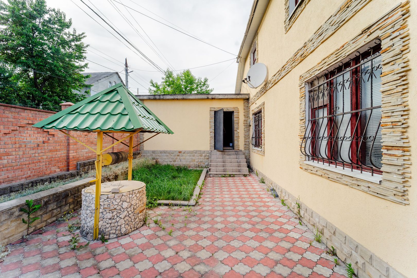 Casă  în 2 nivele - Durlești - Poză 20
