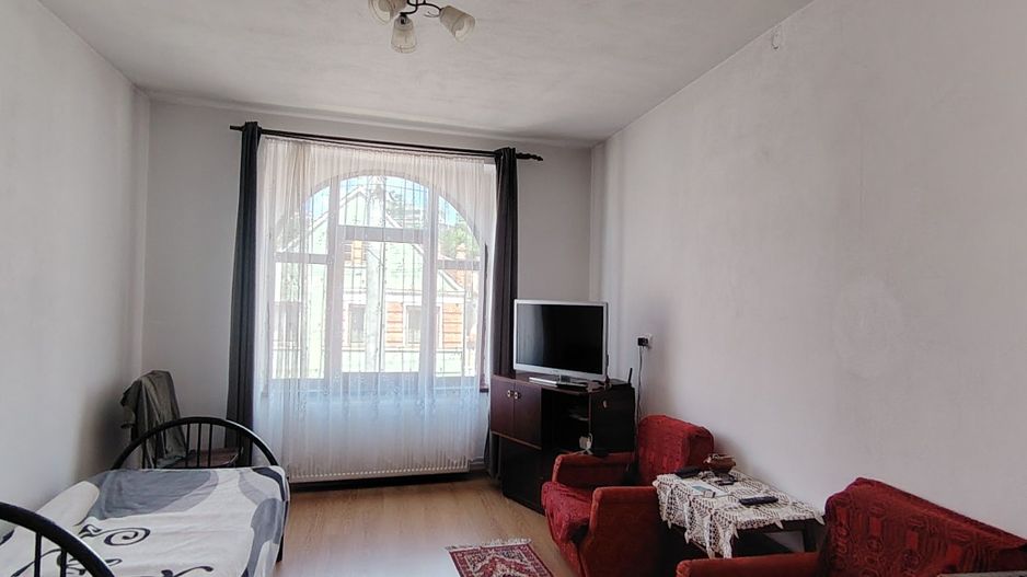 De vânzare o proprietate cu 2 corpuri de clădire și teren, în Agnita - Poză 8