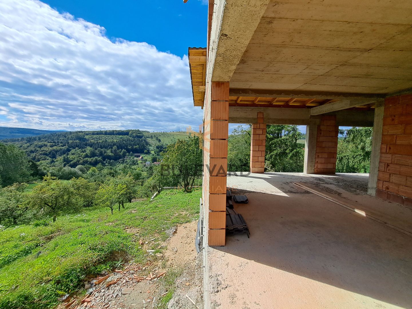 Casa la rosu 172 mp utili, 750 mp teren, view superb! - Poză 3