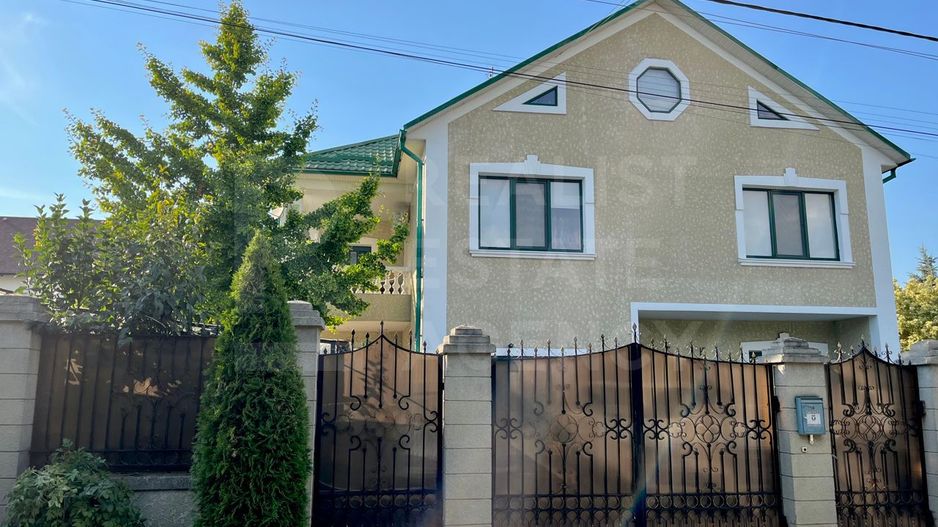 Vânzare, casă, 2 nivele, 5 camere, strada Muzelor,  Botanica - Poză 1